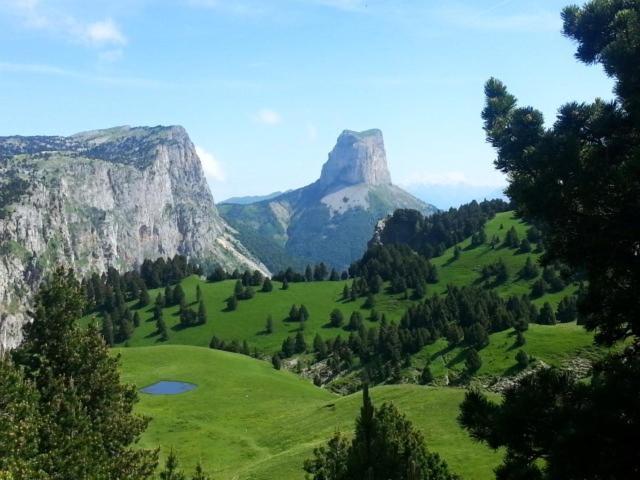 Treffort  Gite De Charme : La Grange Au Lac Azur מראה חיצוני תמונה